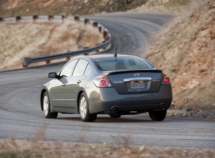  Nissan Altima Hybrid 2010 года  (фото 7 из 48)
